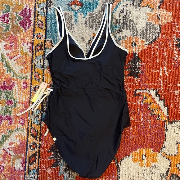 Summersalt “The Perfect Wrap One-Piece”, size 10. NWT - Picture 2 of 2
